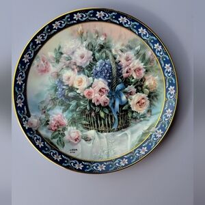 Lena Lui COLLECTOR PLATE "ROSES" From The BOUQUET COLLECTION FIRST EDITION